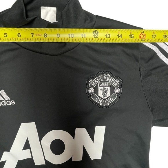 Man Utd Uniform Kit Size Small Mock Neck Long Sleeve Pull On Size Small - Picture 8 of 13